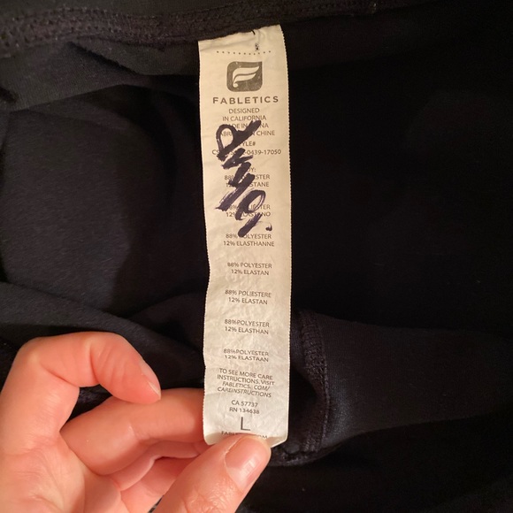 Fabletics Ingrid Capri II leggings - Picture 2 of 5